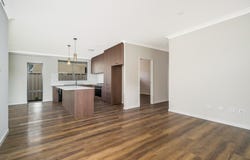 25 Solandra Way, Forrestfield, WA 6058