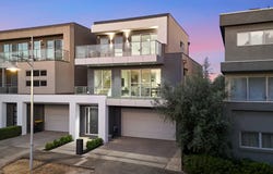2/11 Greville Street, Caroline Springs, Vic 3023