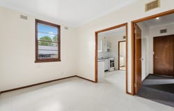 1 Burrawong Crescent, Elderslie, NSW 2570