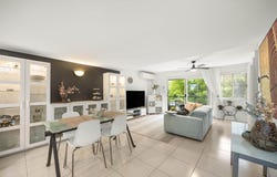 2/4 Kitchener Street, Golden Beach, Qld 4551