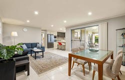 8 Fallon Drive, Middle Ridge, Qld 4350