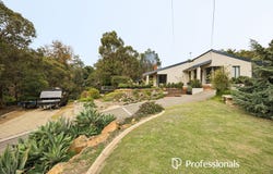107 Falls Road, Lesmurdie, WA 6076