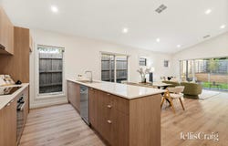6 Pendle Place, Kilsyth, Vic 3137
