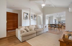 5 Lovell Court, Sinnamon Park, Qld 4073