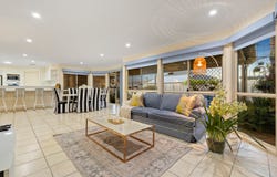 60 Dampier Crescent, Drewvale, Qld 4116