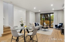 4/3 Ross Road, Croydon, Vic 3136