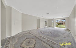 14 Gowrie Place, Cranbourne West, Vic 3977