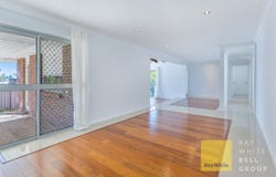 9 Essendon Close, Arundel, Qld 4214