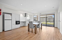 10 Gunwale Avenue, Port Kennedy, WA 6172