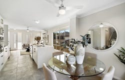 2/107 Colburn Avenue, Victoria Point, Qld 4165