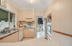 2/32 Jull Drive, Centenary Heights, Qld 4350