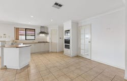 18 Mainsail Terrace, Yangebup, WA 6164