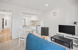1/152-154 High Street, Southport, Qld 4215