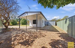 4 Racecourse Road, Emerald, Qld 4720
