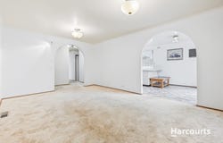 2/5 Inverness Street, Endeavour Hills, Vic 3802