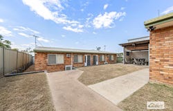 1-4/20 Opal Street, Emerald, Qld 4720