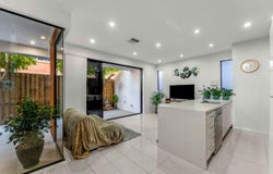 4/234 Riding Road, Balmoral, Qld 4171