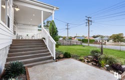 42 Floraville Road, Belmont North, NSW 2280