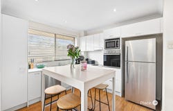 3/110 Pembroke Road, Coorparoo, Qld 4151