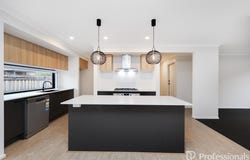 70 Sumac Street, Brookfield, Vic 3338