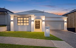 15 Palma Crescent, Varsity Lakes, Qld 4227
