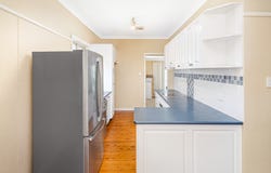 37 & 37A Lincoln Drive, Cambridge Park, NSW 2747