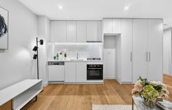 204/253 Neerim Road, Carnegie, Vic 3163