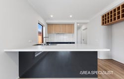 9 Topiary Street, Pakenham, Vic 3810