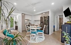 A&B/2 Carrick Place, Greenbank, Qld 4124