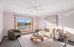 2/12 Kaloona Drive, Bourkelands, NSW 2650
