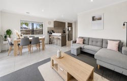 51 Albion Crescent, Mickleham, Vic 3064