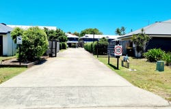 2/7 Bilgola Place, Blacks Beach, Qld 4740