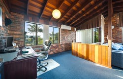 1521 Ocean Drive, Lake Cathie, NSW 2445