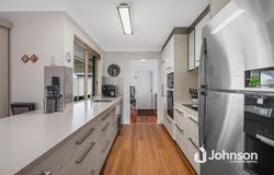 2 Normanton Court, Hillcrest, Qld 4118