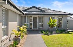 22 Dallow Crescent, Helensvale, Qld 4212