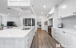 26 LAURISTON DRIVE, Eynesbury, Vic 3338