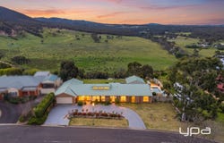 33 Pamela Court, Darley, Vic 3340