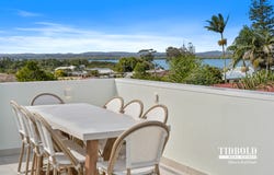 16 Oakland Avenue, Redland Bay, Qld 4165