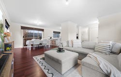 2/284 Pound Road, Hampton Park, Vic 3976