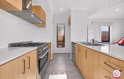 15 Pinaster St, Wallan, Vic 3756