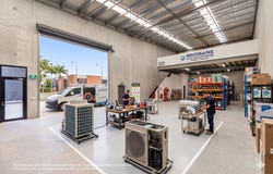 198-200 Douglas Street, Oxley, Qld 4075