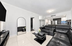 3904/5 Harbour Side Court, Biggera Waters, Qld 4216
