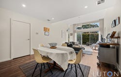 2/110 Eggleston Crescent, Chifley, ACT 2606