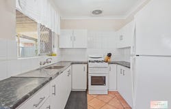 8B Jindarra Close, Cooloongup, WA 6168