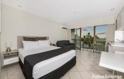202/75 The Strand, North Ward, Qld 4810