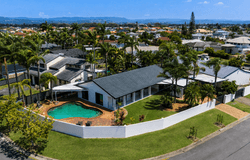 3 Roderick Court, Benowa Waters, Qld 4217