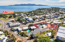 11 Little Street, Belgian Gardens, Qld 4810