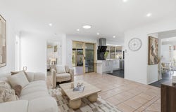 32 Springfield Crescent, Parkinson, Qld 4115