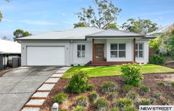 8 Nightshade Crescent, Murrays Beach, NSW 2281