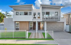 2B Gross Avenue, Umina Beach, NSW 2257